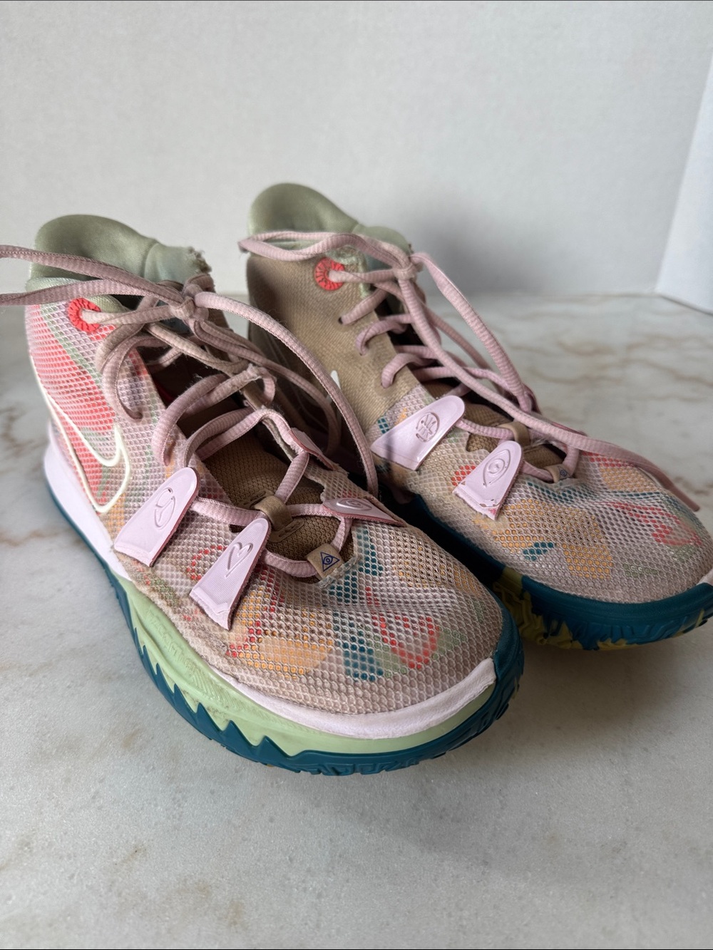 Nike Kyrie 7 One World